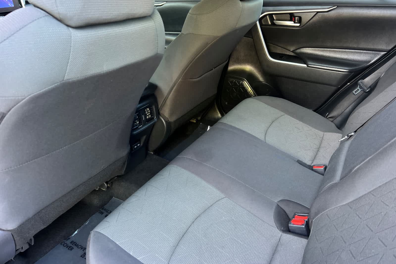 Certified 2023 Toyota RAV4 XLE AWD/4WD image 4