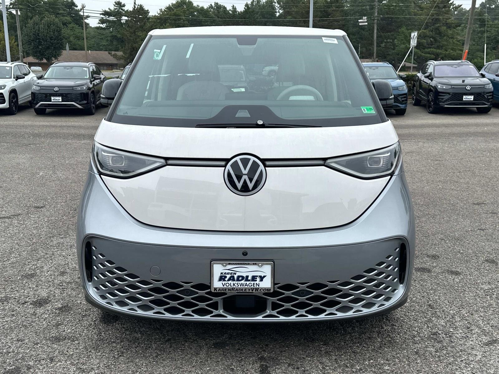 New 2025 Volkswagen ID. Buzz 1st Edition image 18