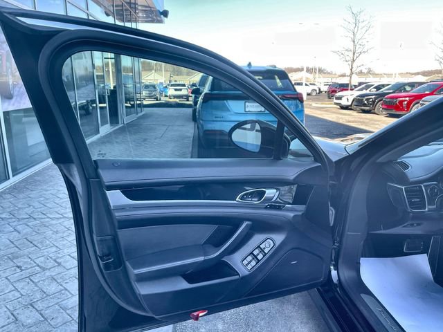 Used 2013 Porsche Panamera 4S image 19