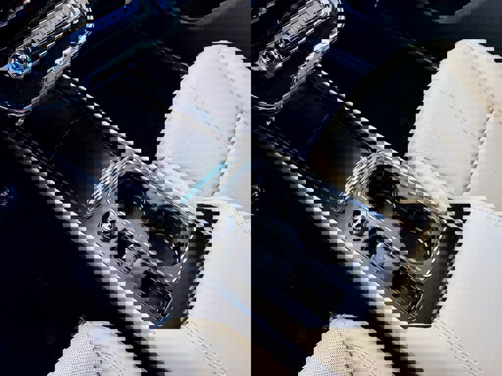 New 2026 Lincoln Corsair Premiere image 24