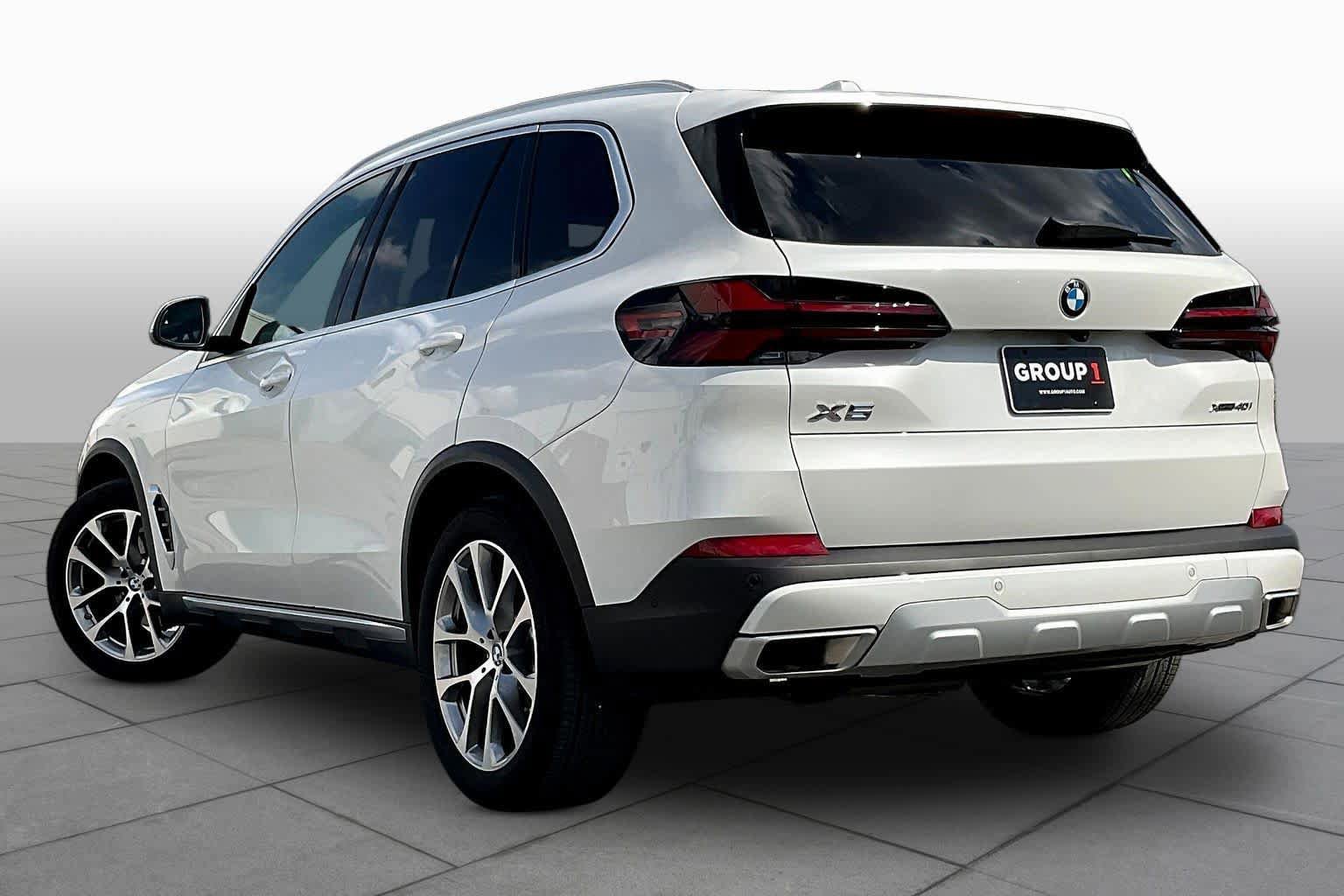 Used 2025 BMW X5 xDrive40i w/ Premium Package AWD/4WD image 11
