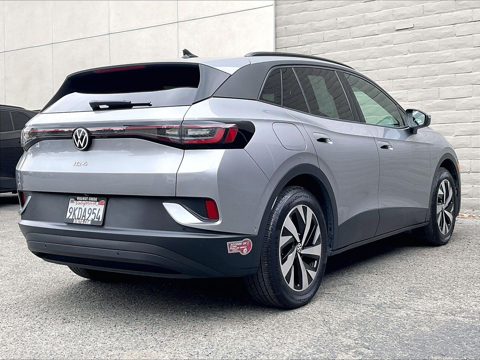Certified 2023 Volkswagen ID.4 2WD image 12