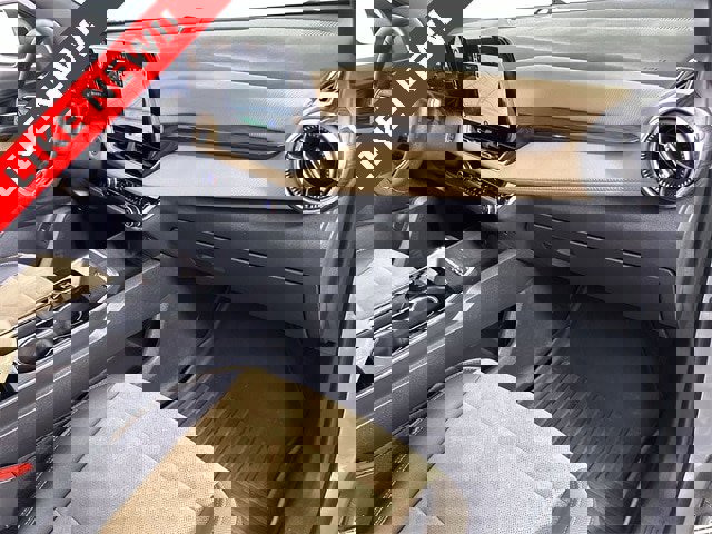 Used 2025 Chevrolet Equinox ACTIV w/ Safety and Technology Package image 30