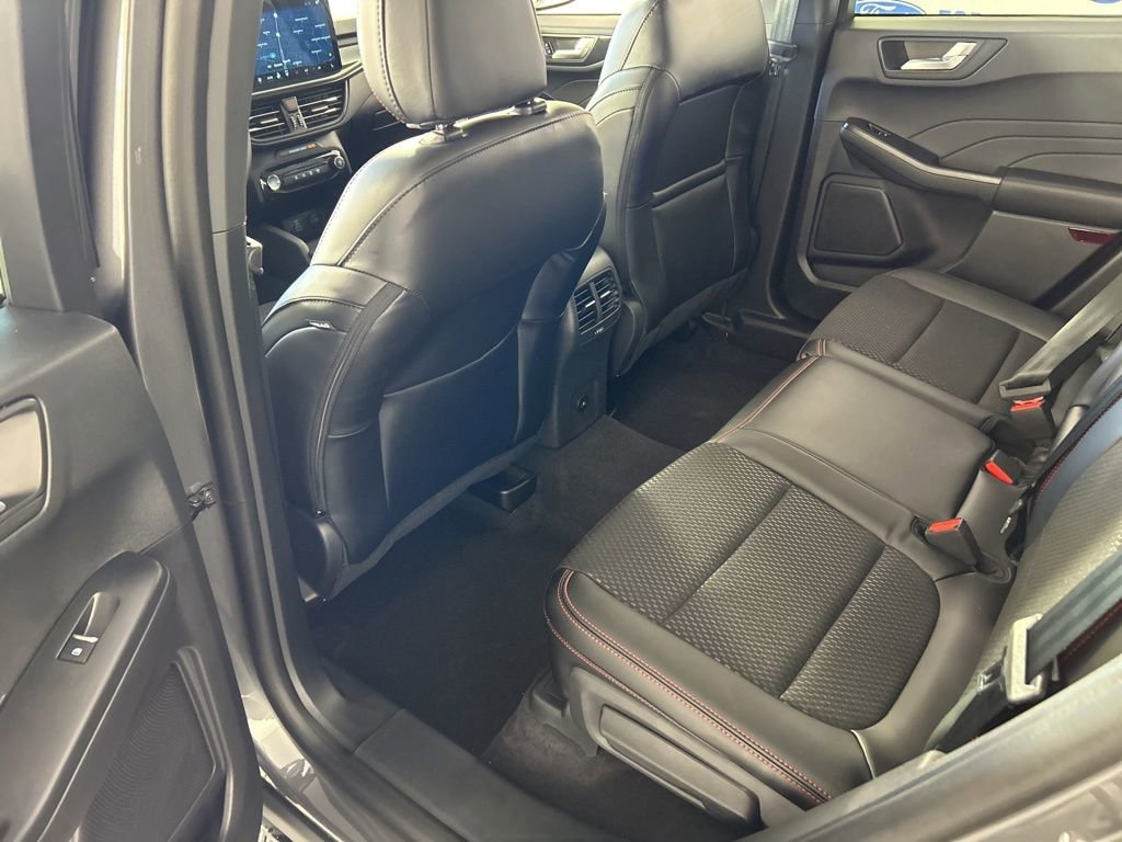 New 2026 Ford Escape ST-Line w/ Tech Pack #1 image 31