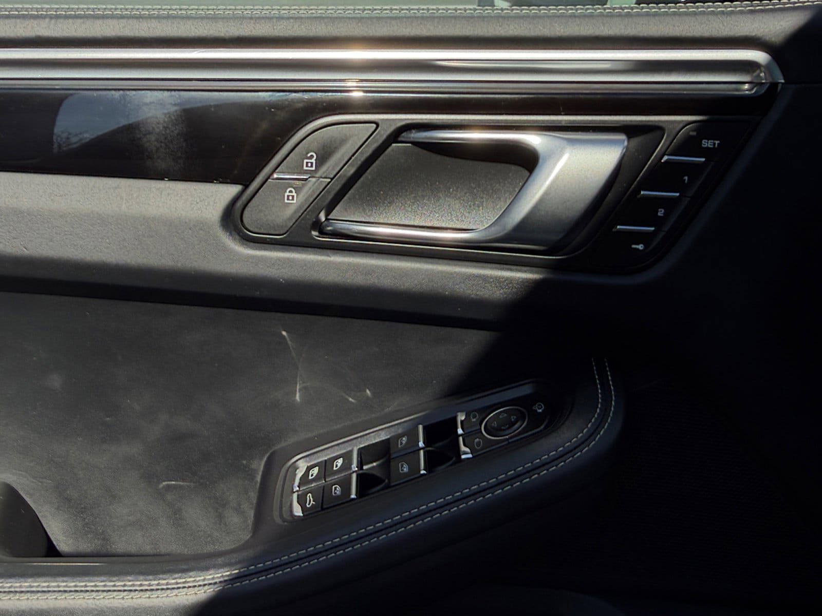 Certified 2023 Porsche Macan S image 26
