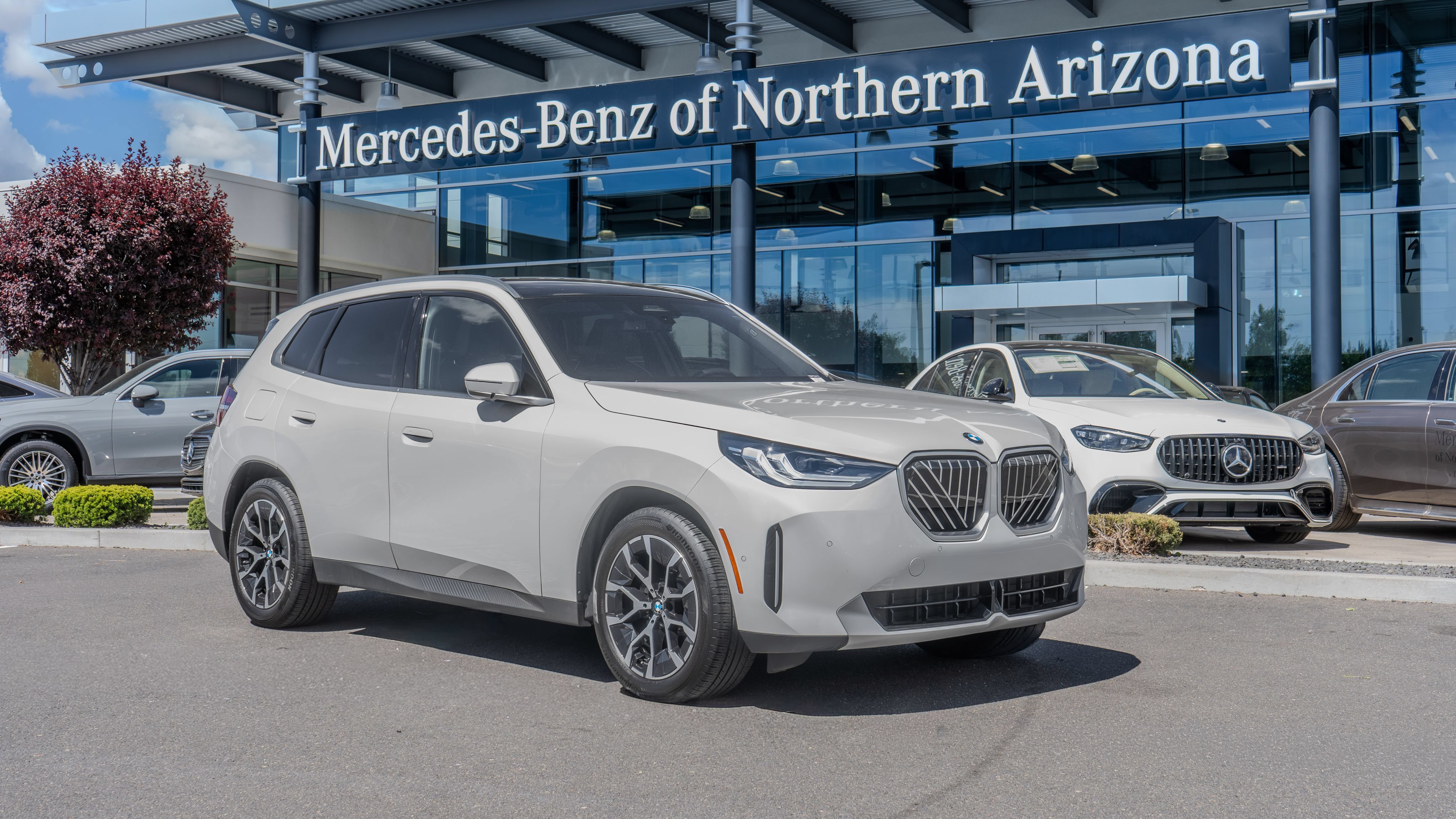 Used 2025 BMW X3 xDrive30i w/ M Sport Package AWD/4WD image 1