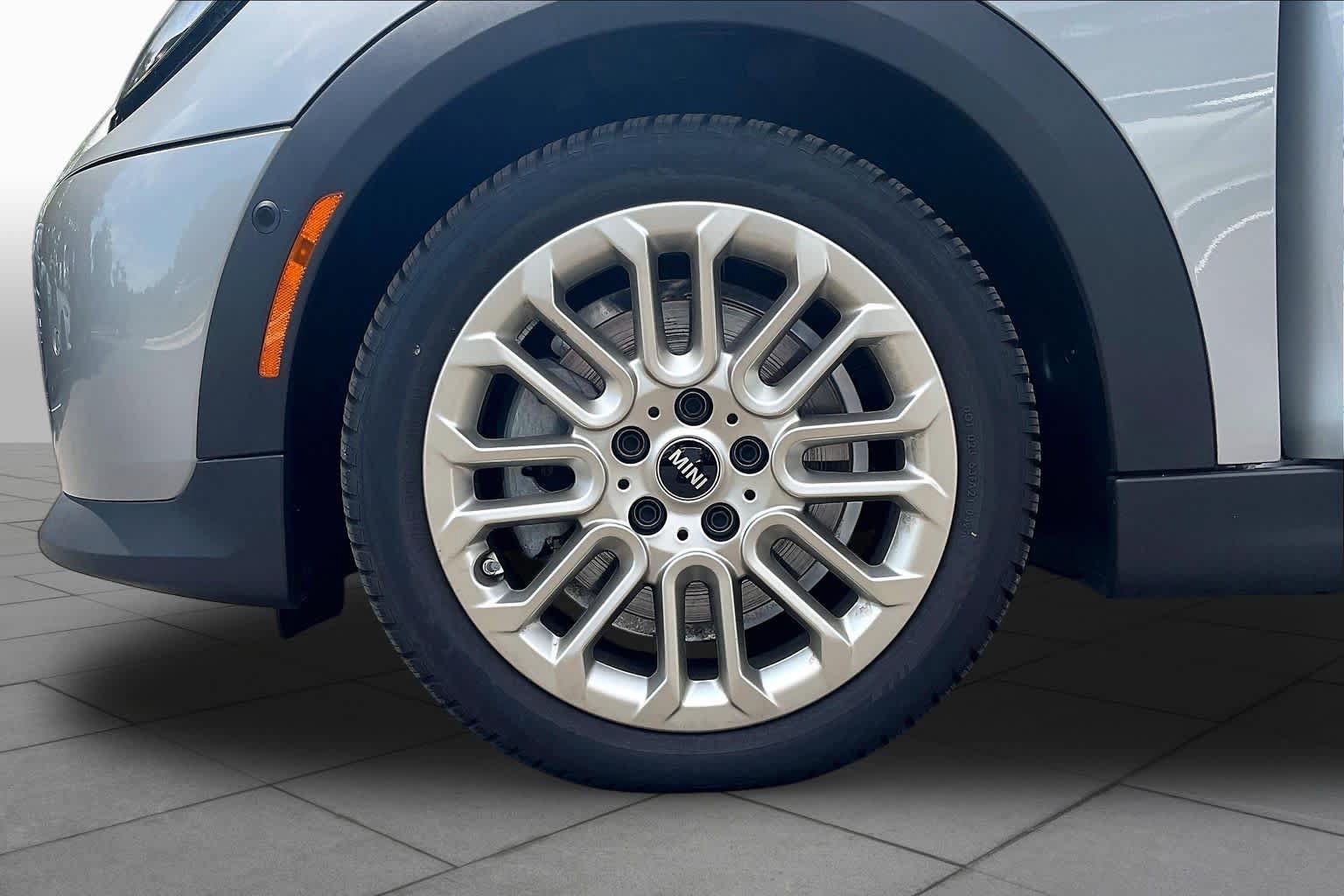 Used 2025 MINI Cooper S FWD image 9