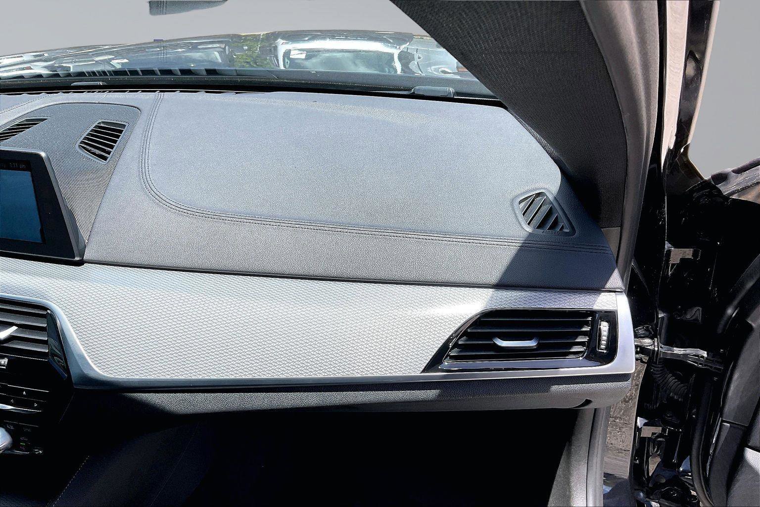 Used 2018 BMW 540i xDrive image 25