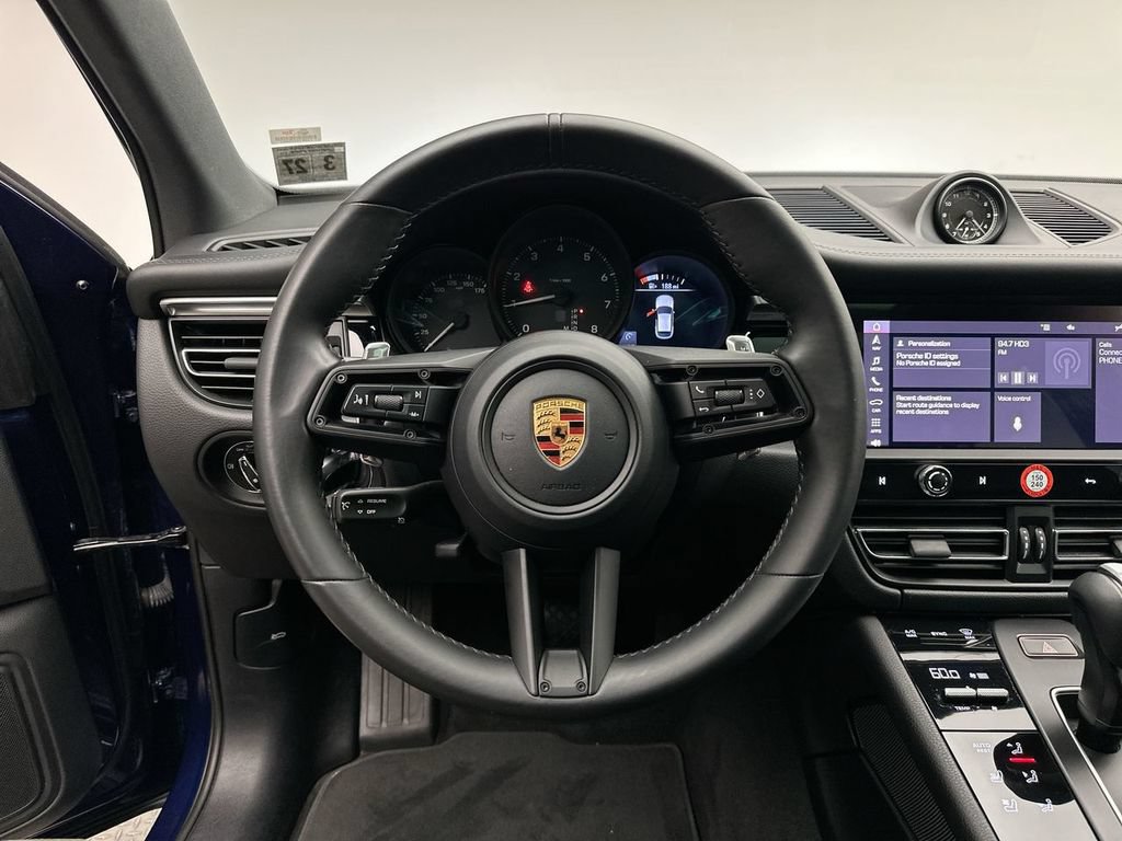 Used 2022 Porsche Macan AWD/4WD image 30