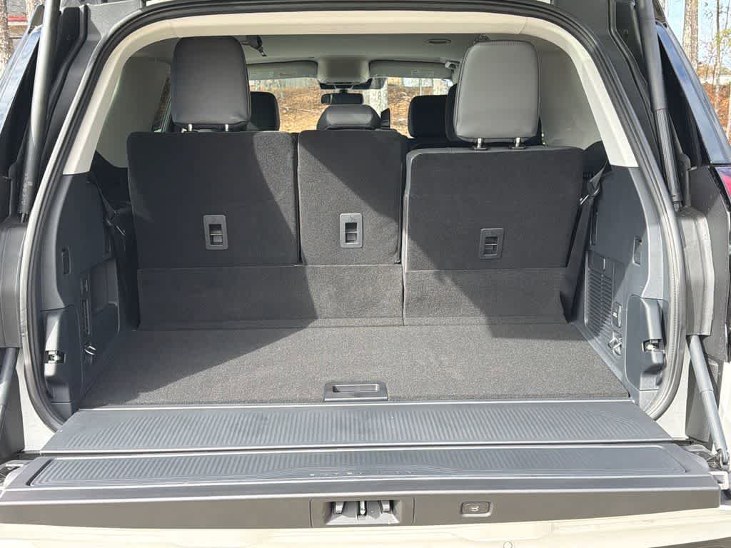 New 2026 Ford Expedition Active image 16