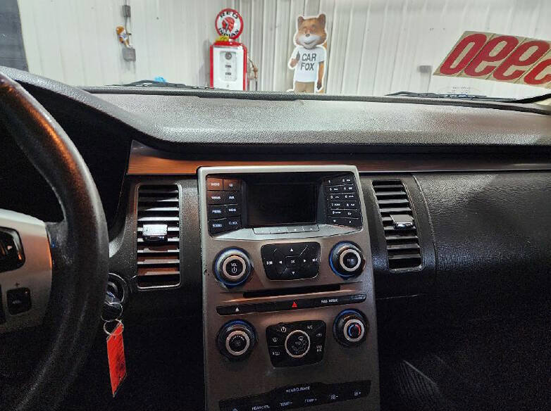 Used 2018 Ford Flex SE image 15