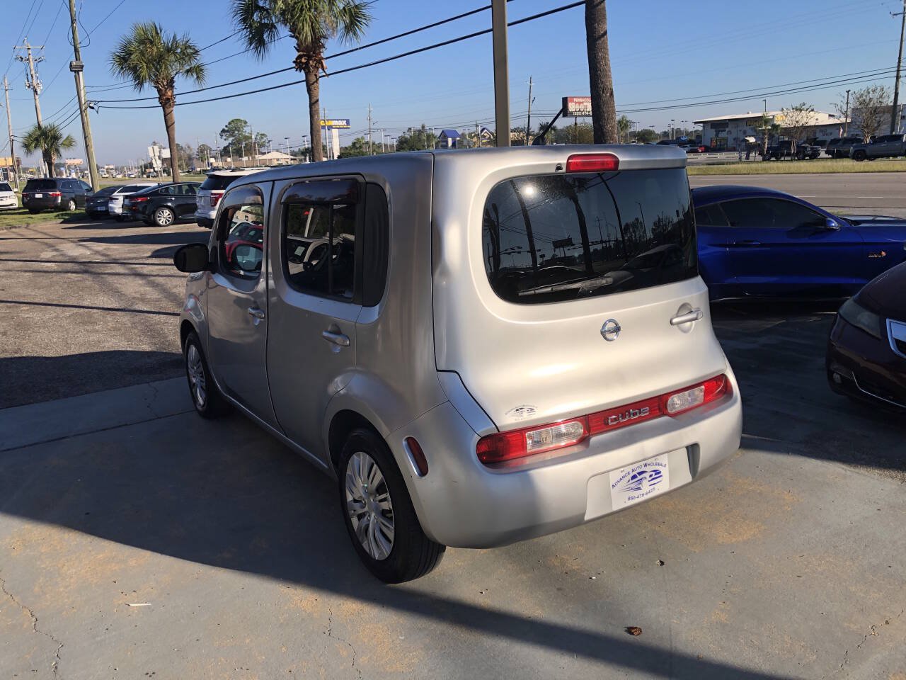 Used 2010 Nissan Cube 1.8 S w/ Interior Designer Pkg FWD image 4