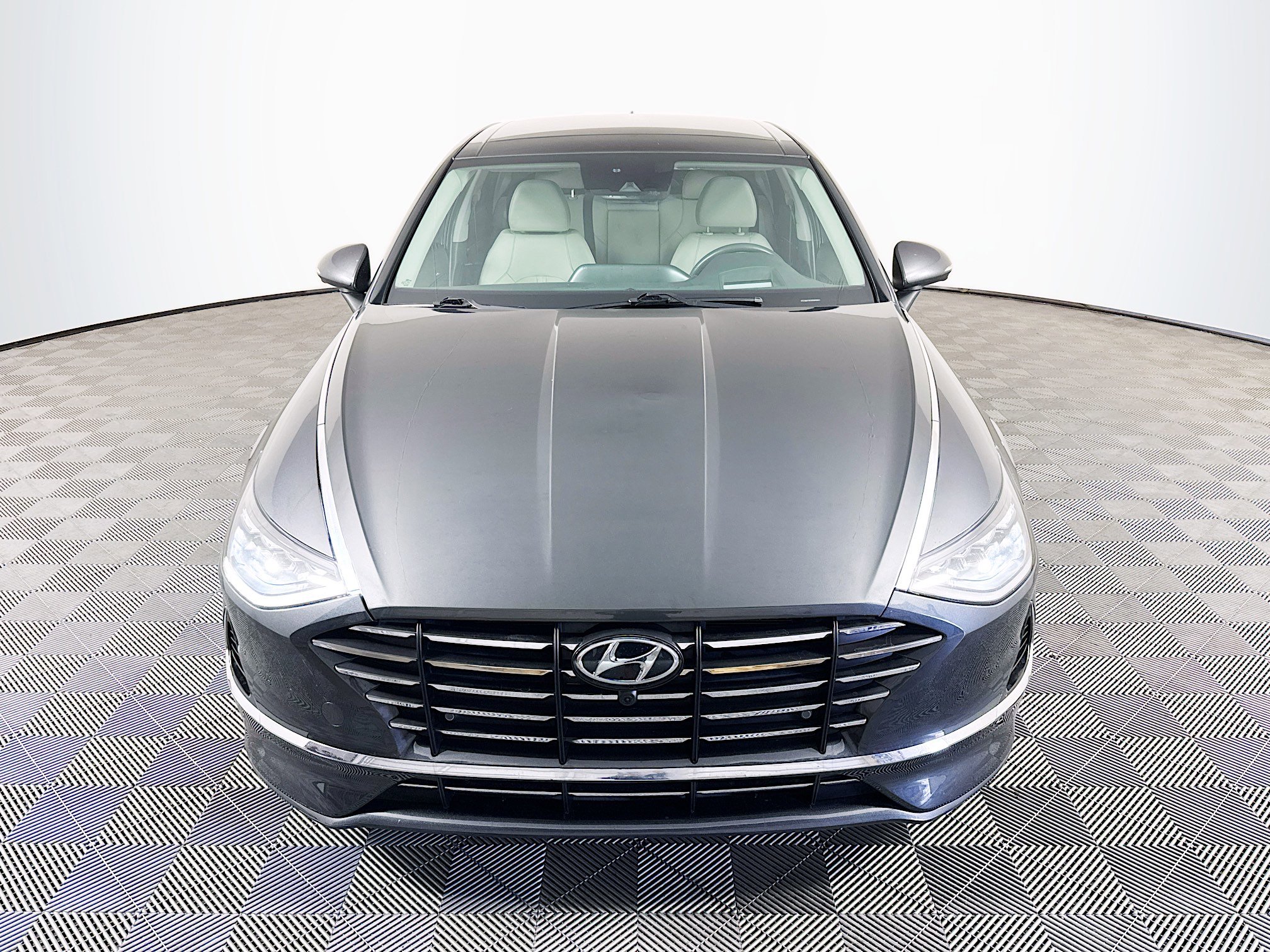 Used 2023 Hyundai Sonata Limited image 2