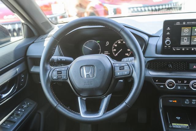 Used 2025 Honda CR-V Sport-L image 16