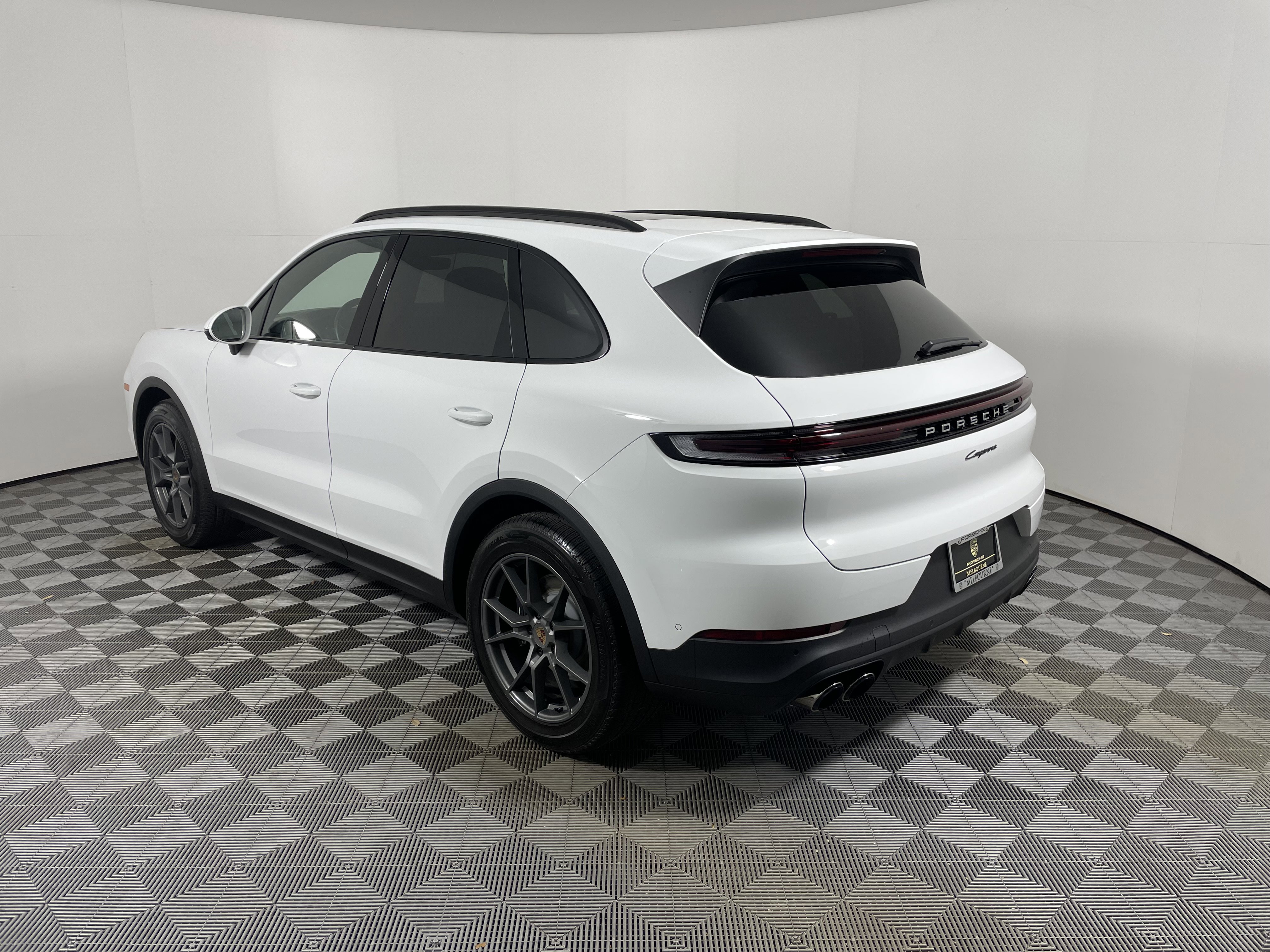 Certified 2026 Porsche Cayenne AWD/4WD image 3