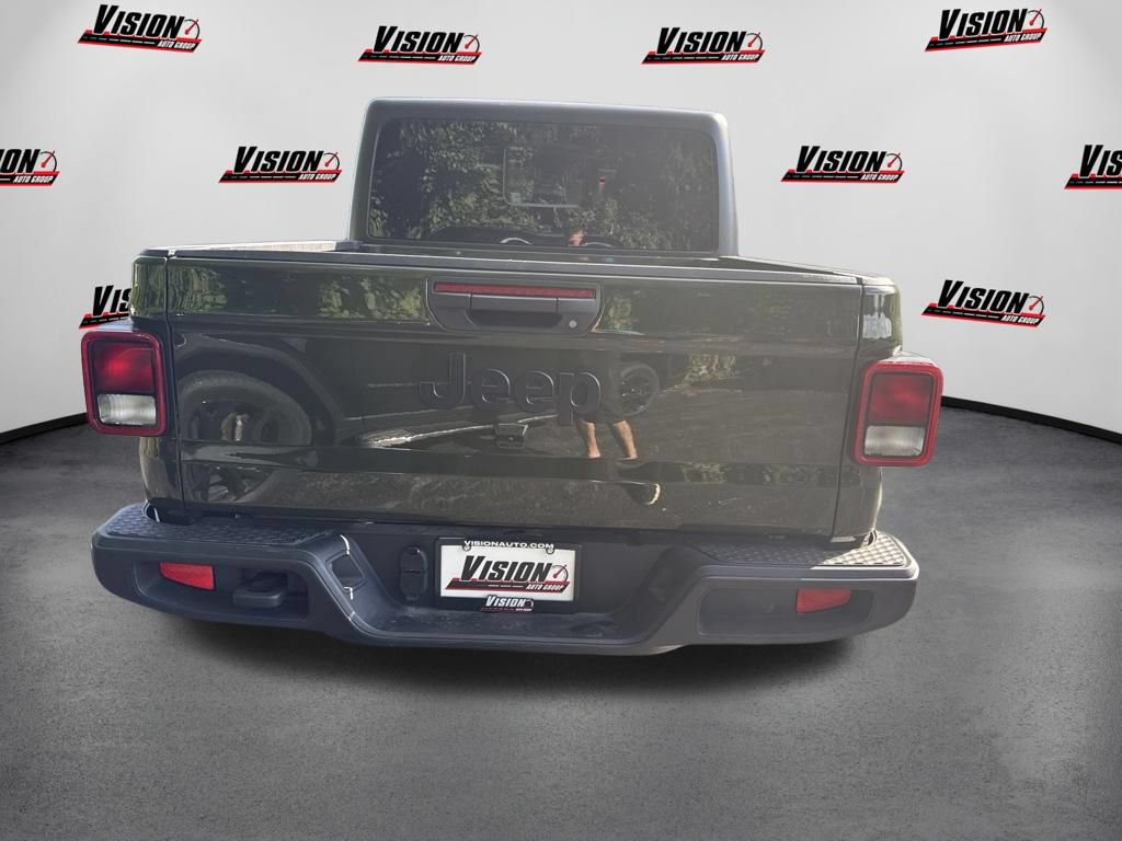 Used 2024 Jeep Gladiator Sport AWD/4WD image 6