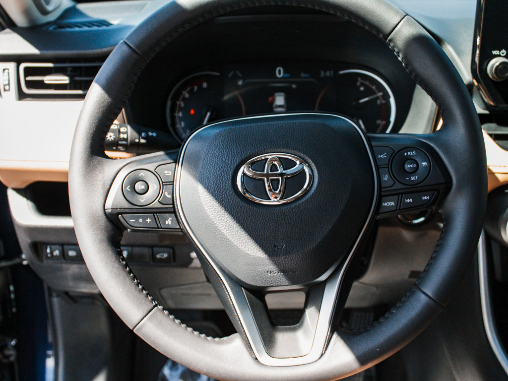 Used 2025 Toyota RAV4 XLE Premium w/ Weather Package AWD/4WD image 12