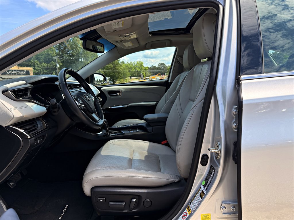 Used 2013 Toyota Avalon Limited FWD image 9