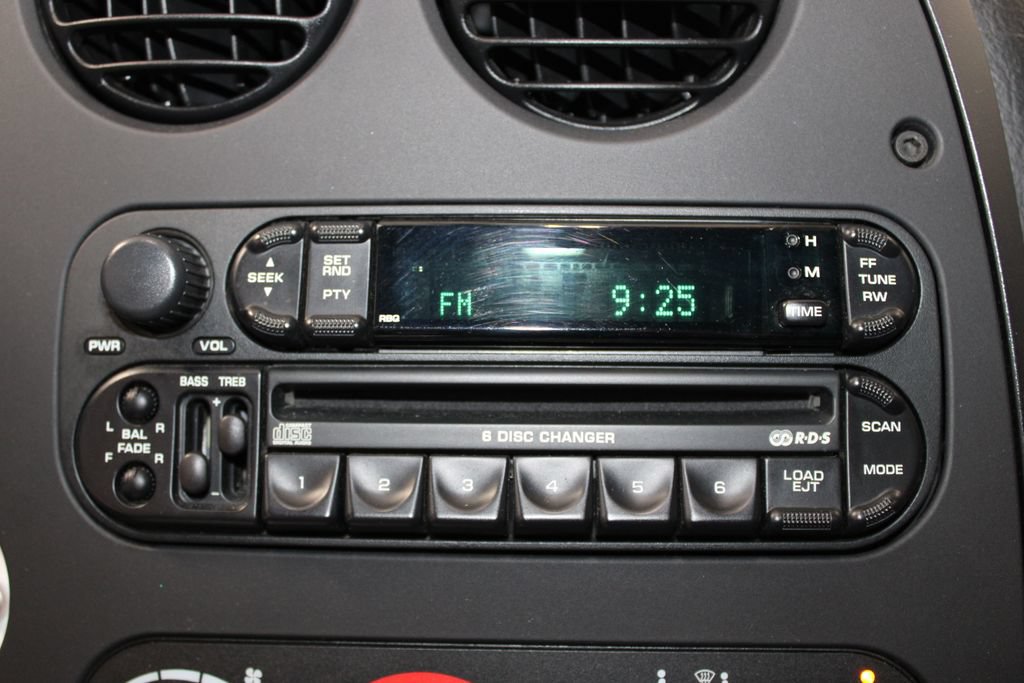 Used 2004 Dodge Viper SRT-10 RWD image 34