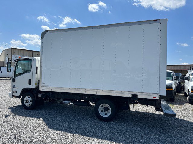 Used 2016 Isuzu NPR RWD image 12