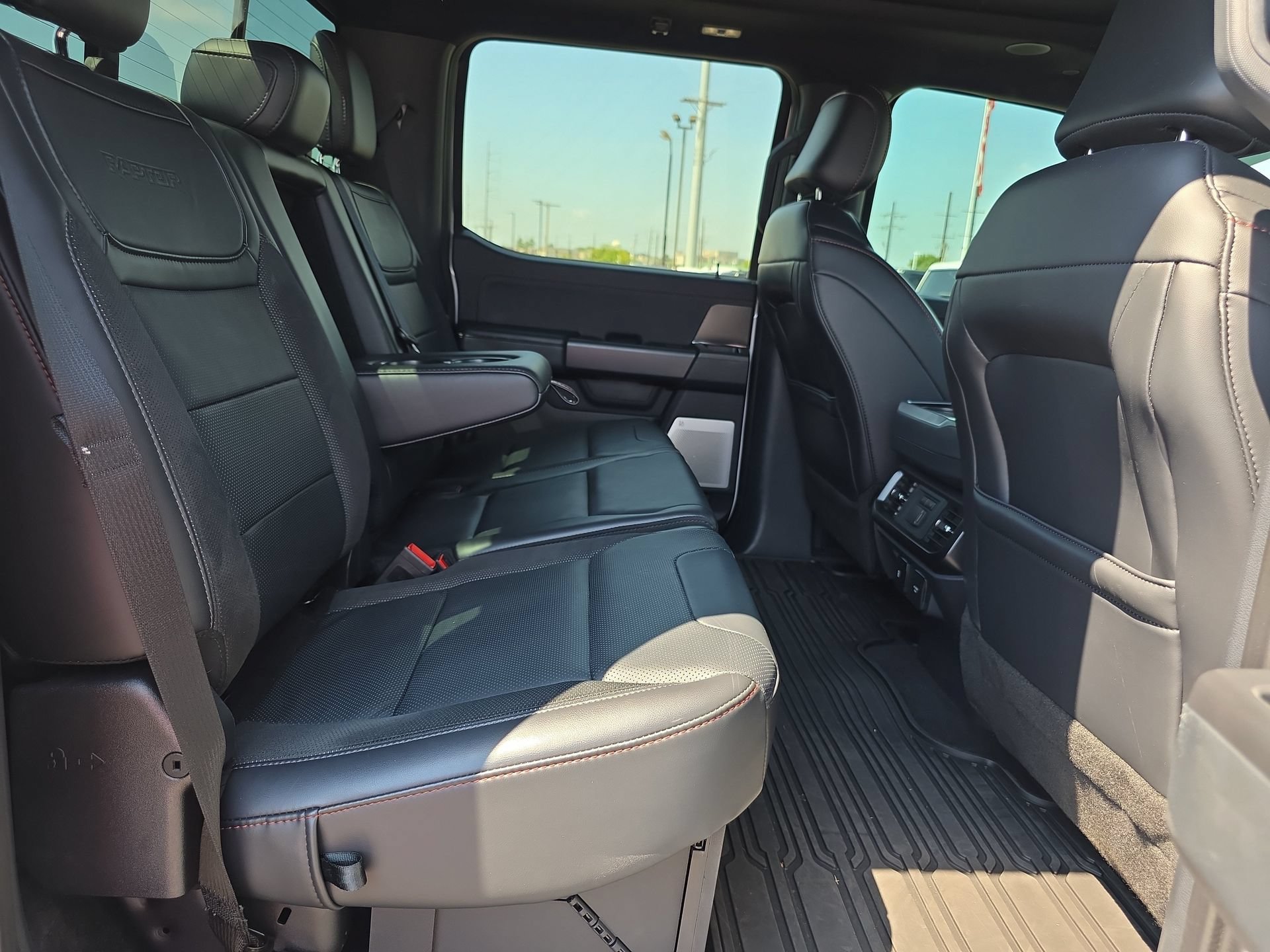 Used 2025 Ford F150 Raptor AWD/4WD image 16