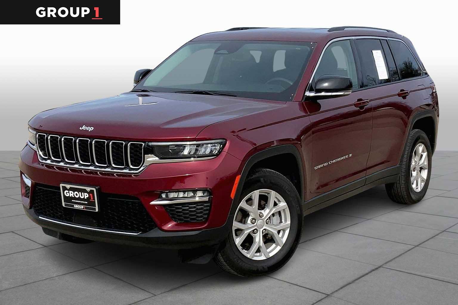 Used 2024 Jeep Grand Cherokee Limited image 1
