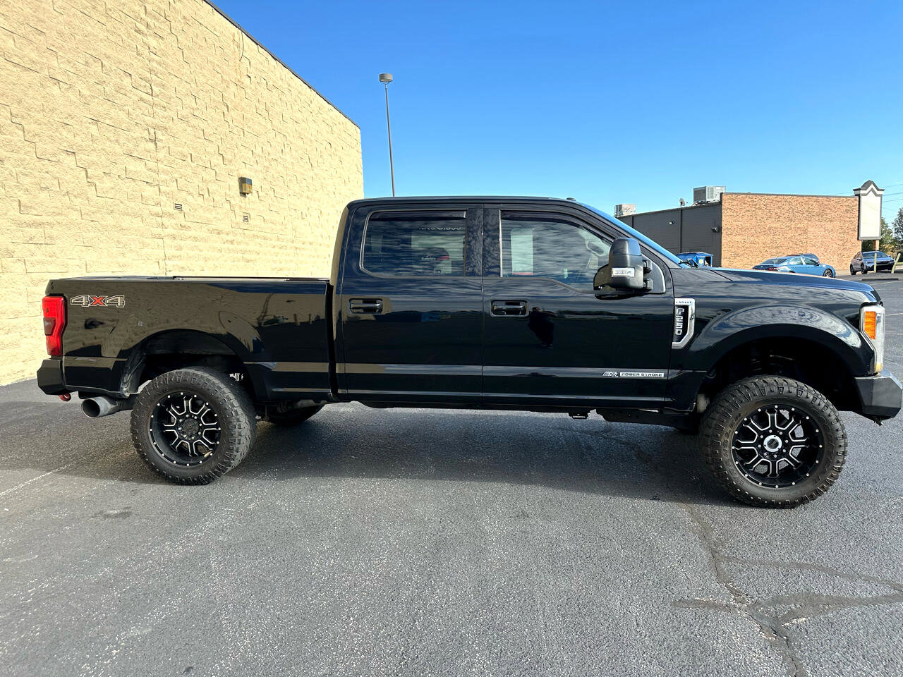 Used 2017 Ford F250 Lariat w/ Lariat Ultimate Package image 6