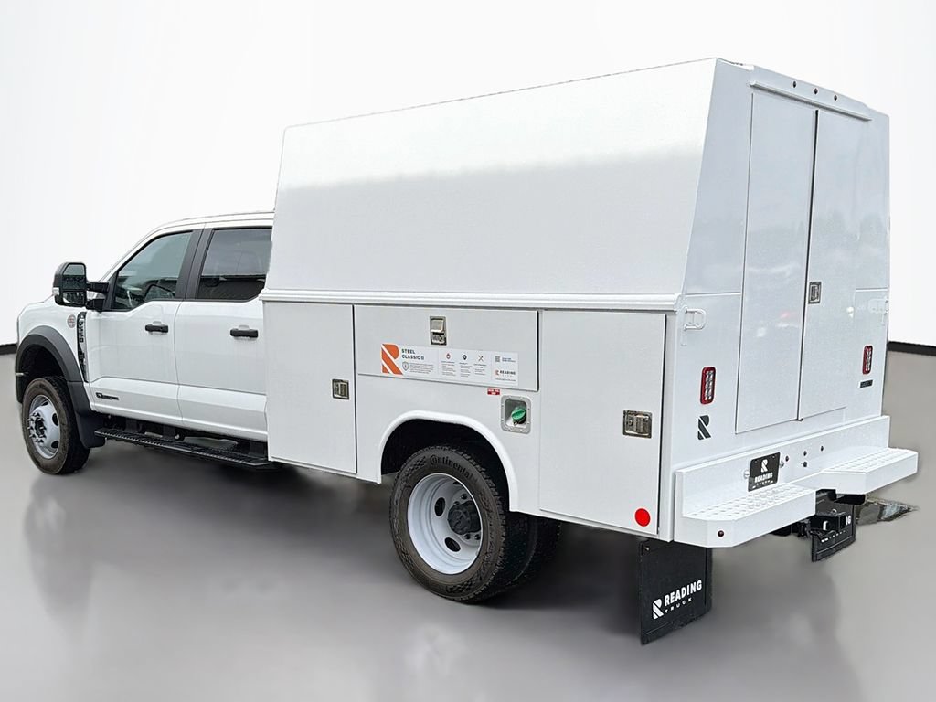 New 2026 Ford F550 4x4 Crew Cab image 4
