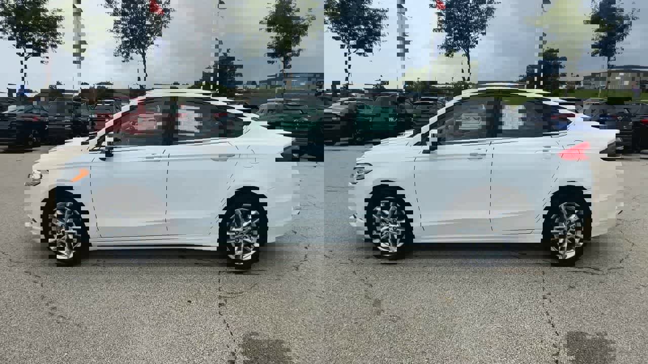 Used 2018 Ford Fusion SE image 5