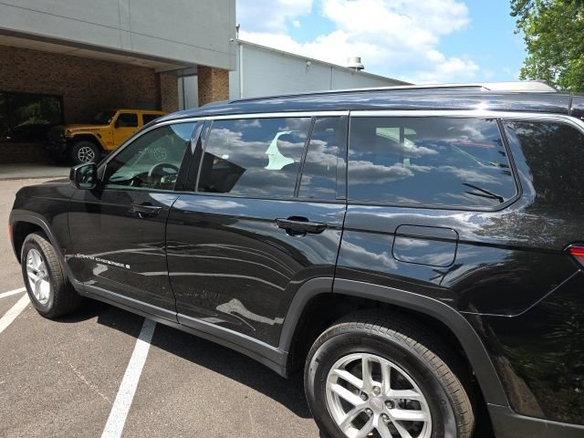 Used 2025 Jeep Grand Cherokee L Laredo AWD/4WD image 9