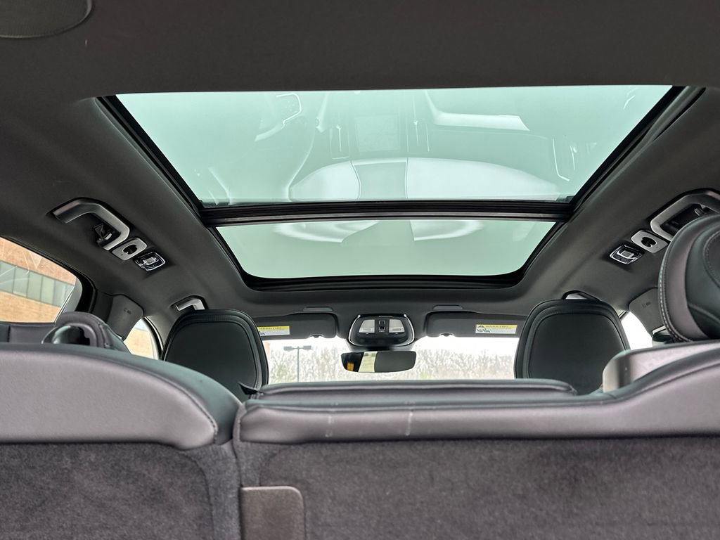 Used 2022 Volvo XC60 T8 Polestar image 8