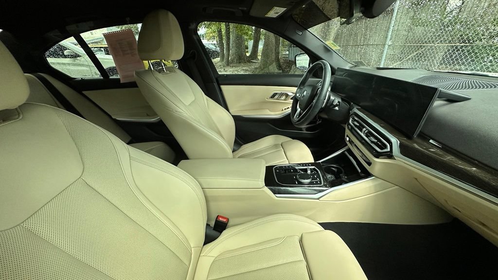 Used 2023 BMW 330i Sedan w/ Premium Package RWD image 4
