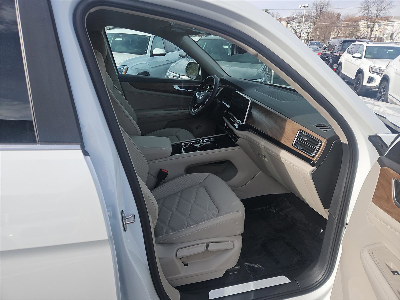 New 2026 Volkswagen Atlas SE image 26