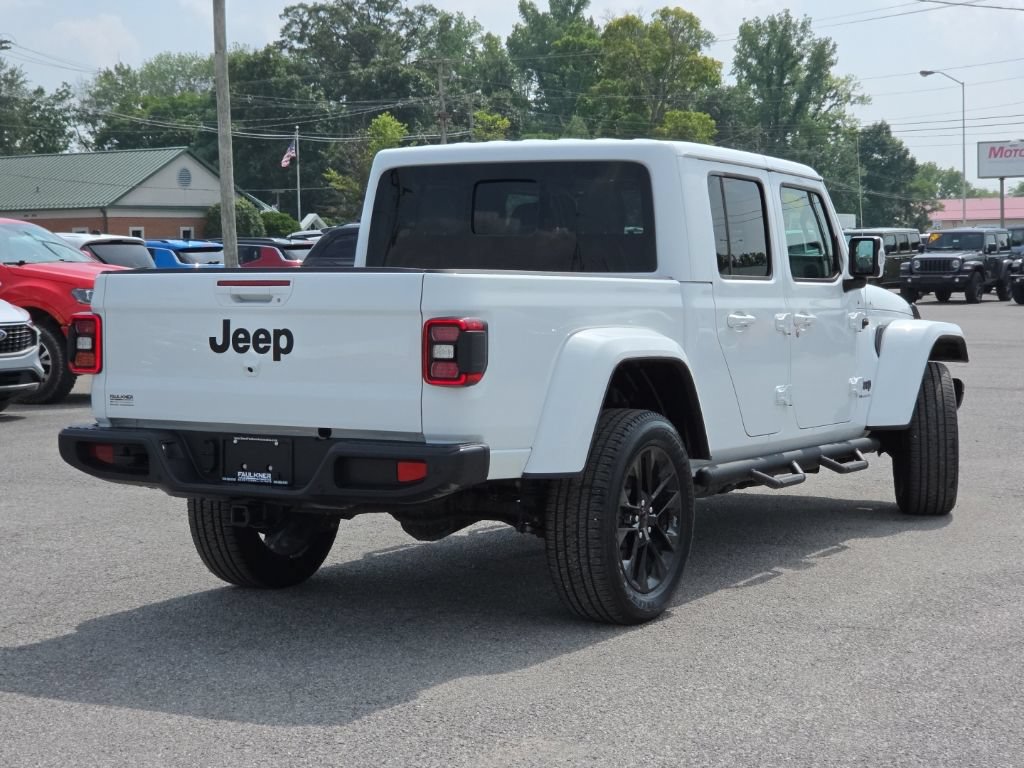 Used 2023 Jeep Gladiator Overland AWD/4WD image 7
