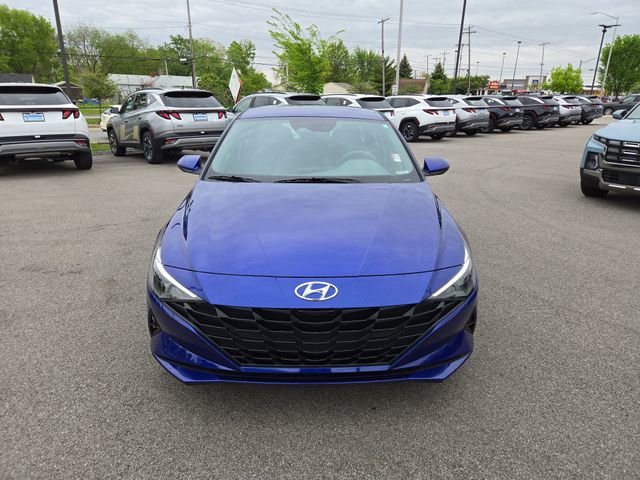 Certified 2023 Hyundai Elantra SEL FWD image 3