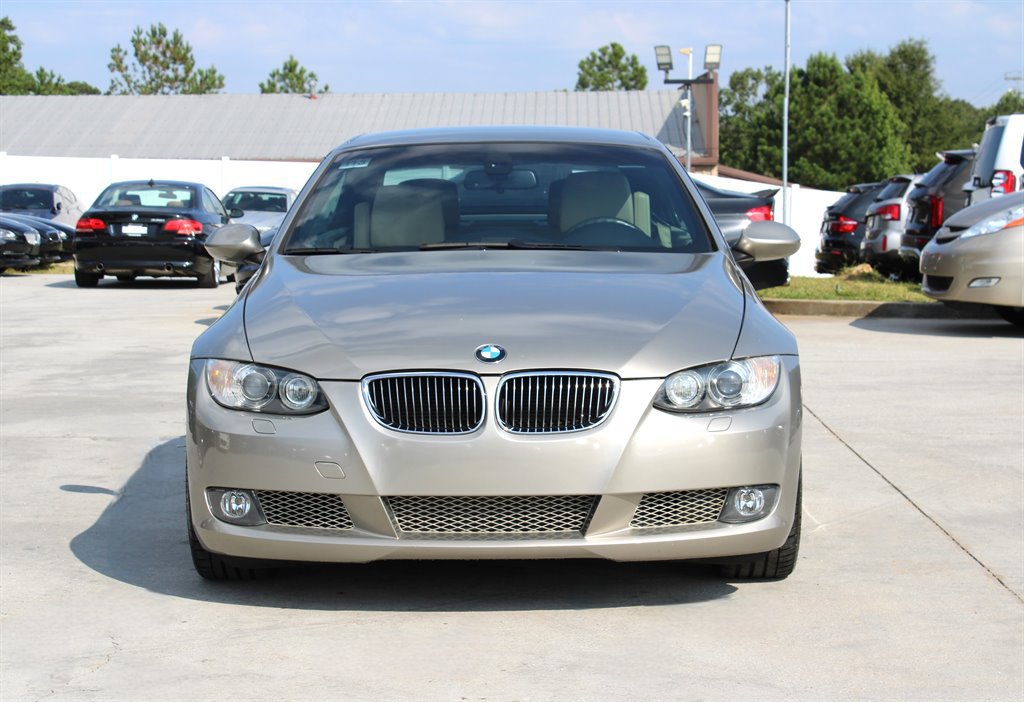 Used 2009 BMW 335i Convertible image 3