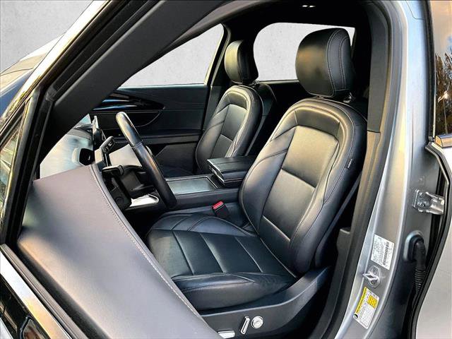 Used 2024 Lincoln Nautilus Premier w/ Jet Appearance Package image 27