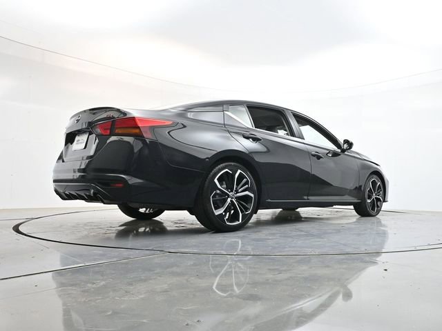 Used 2023 Nissan Altima 2.5 SR FWD image 33