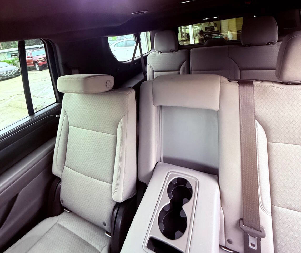 Used 2021 Chevrolet Suburban LS image 9