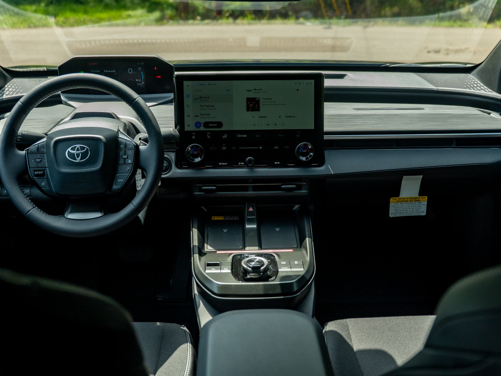 New 2026 Toyota C-HR AWD/4WD image 19