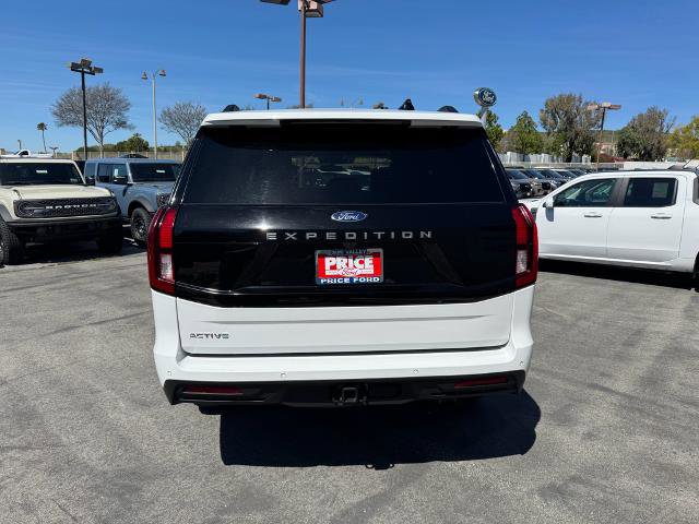 Certified 2025 Ford Expedition Active AWD/4WD image 8