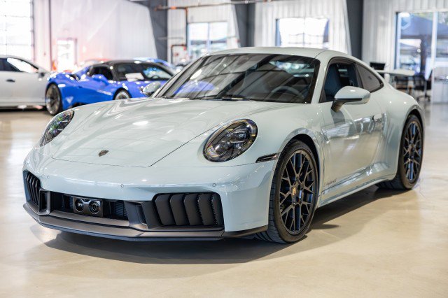 Used 2025 Porsche 911 Carrera GTS image 2