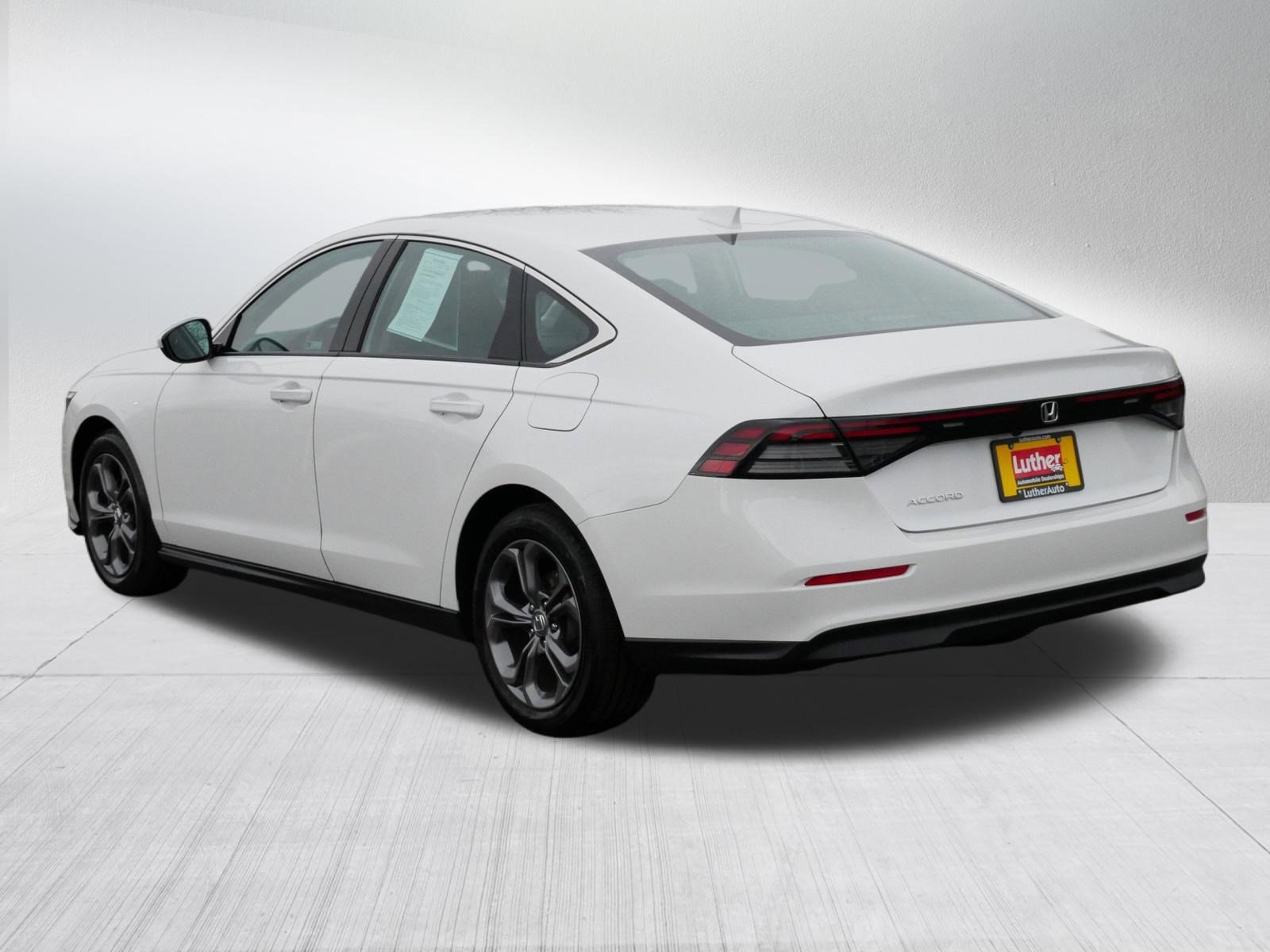 Used 2023 Honda Accord EX image 5