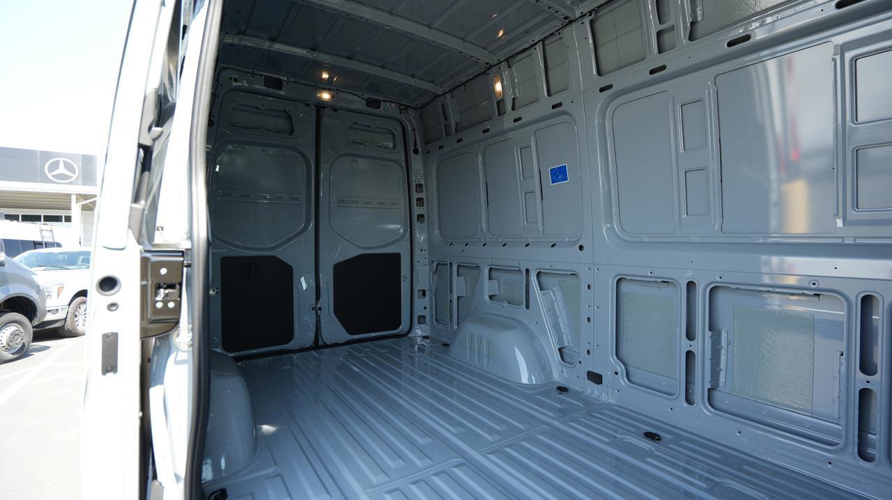 New 2025 Mercedes-Benz Sprinter 2500 image 10