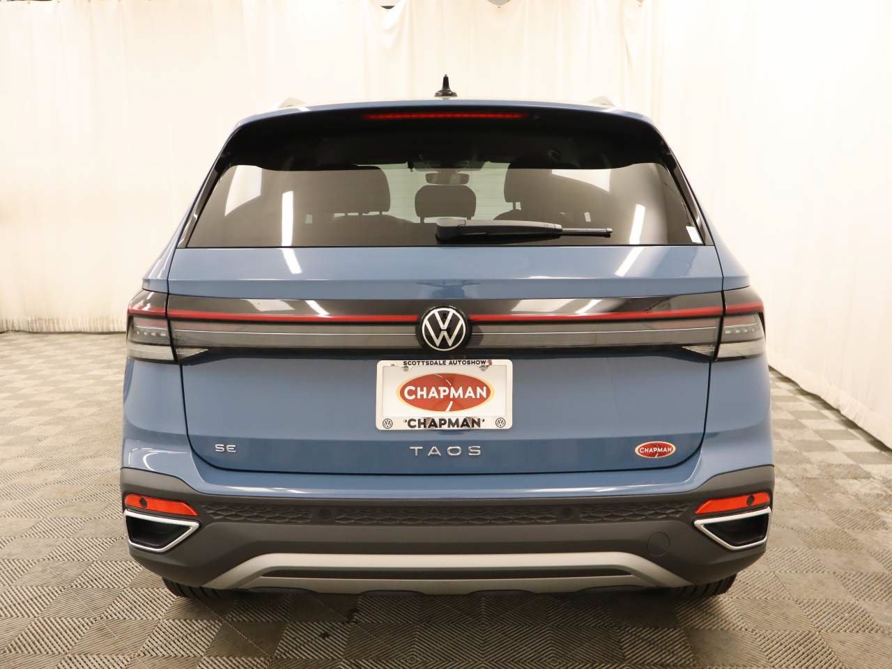 New 2026 Volkswagen Taos SE FWD image 5