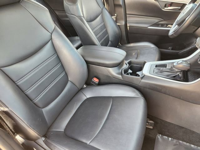 Used 2019 Toyota RAV4 XLE Premium image 10