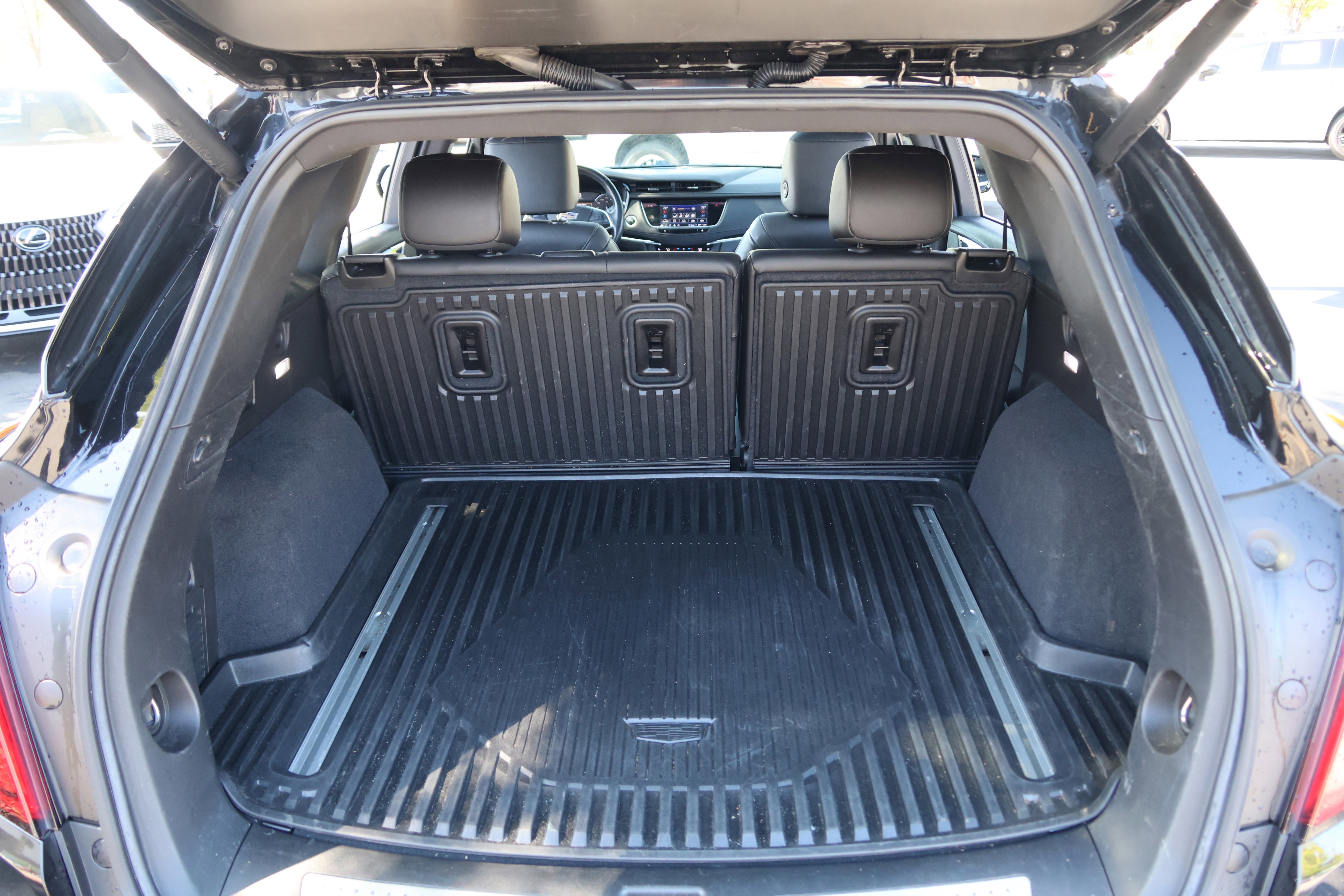 Used 2022 Cadillac XT5 Premium Luxury w/ LPO, Floor Liner Package image 39