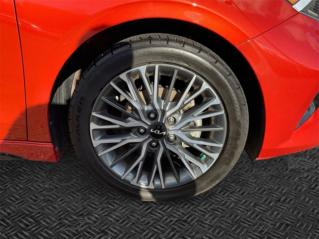 Used 2023 Kia Forte GT-Line w/ GT-Line Premium Package image 11