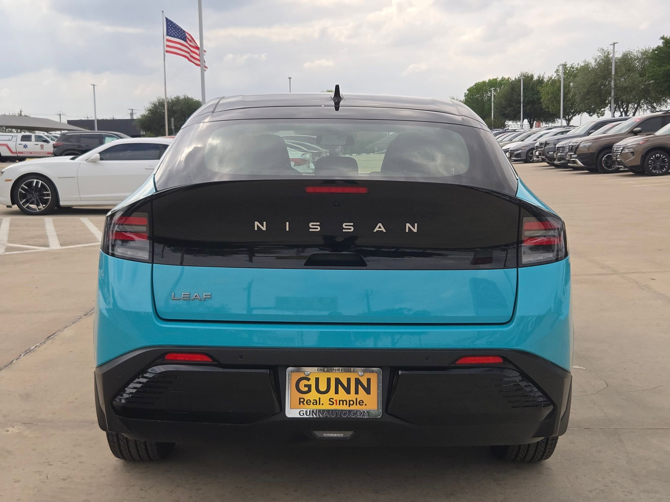 New 2026 Nissan Leaf SV+ w/ Floor Mat Package (SV+) FWD image 4