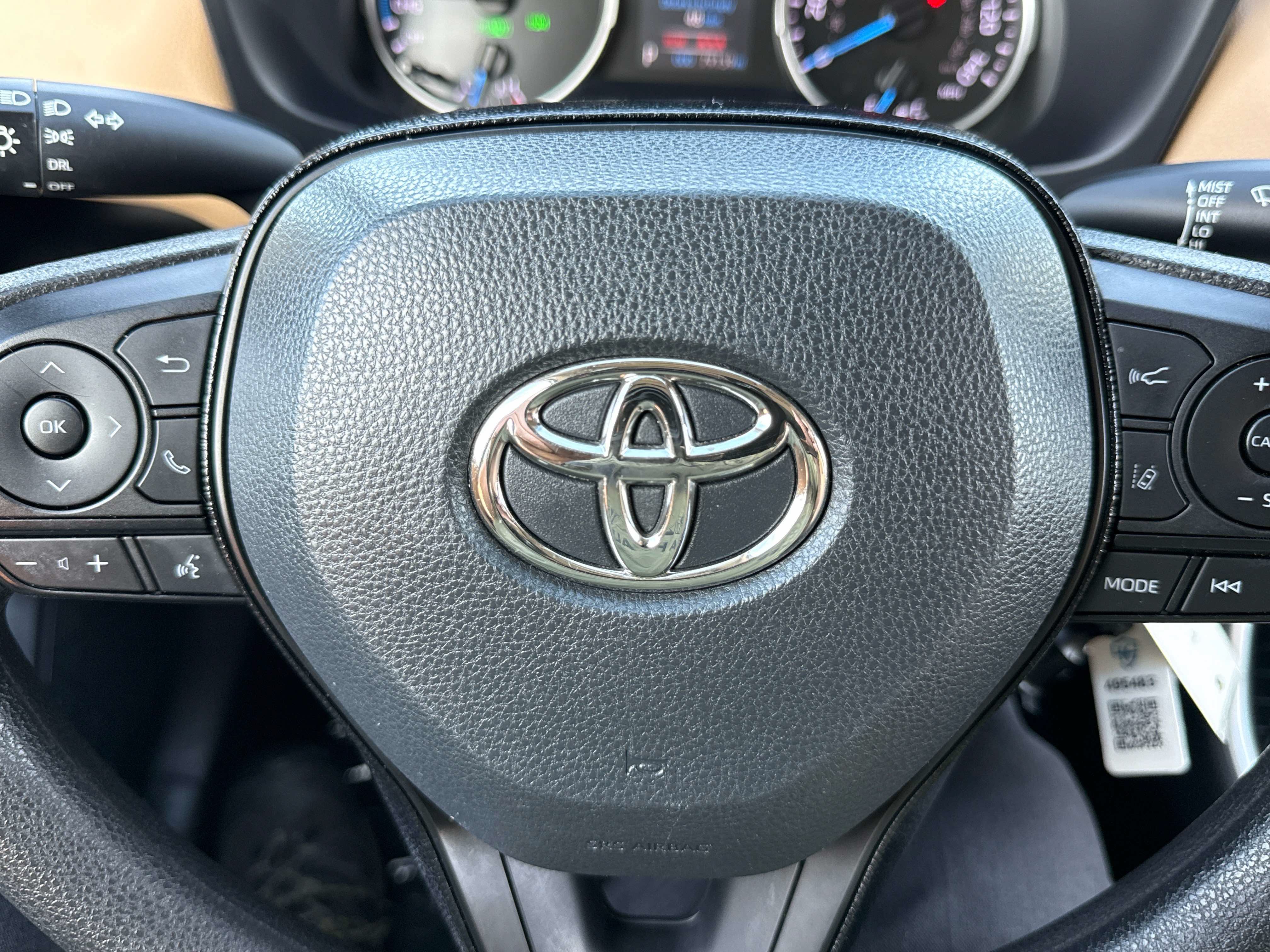 Used 2021 Toyota RAV4 LE AWD/4WD image 26
